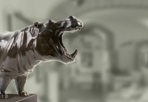Sculpture en bronze d'un hippopotame