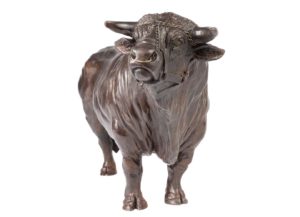 Sculpture en bronze d'un taureau charolais