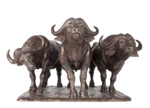 Sculpture en bronze de trois buffles