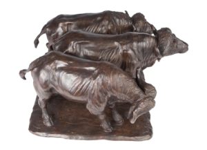 Sculpture en bronze de trois buffles