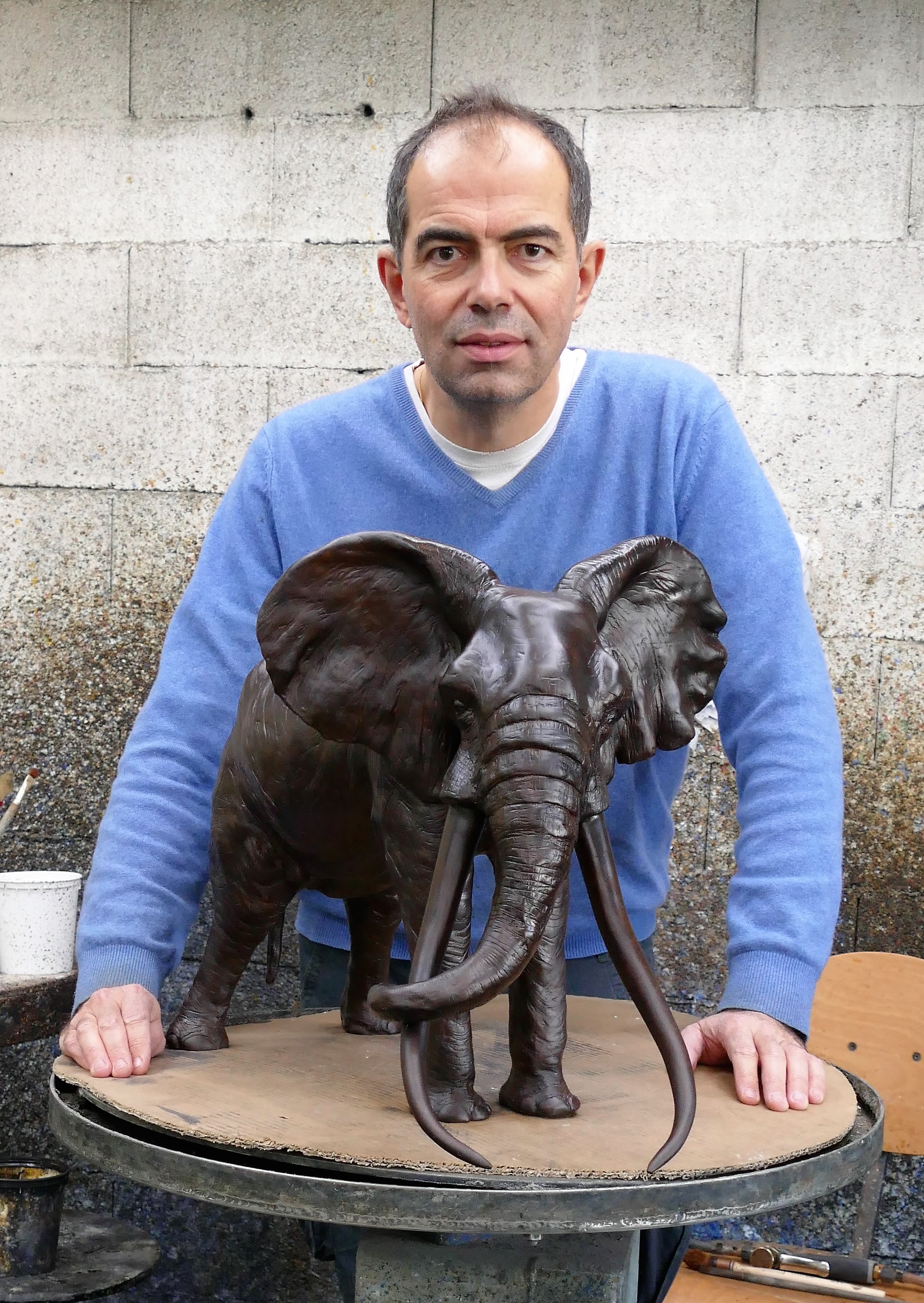 Bronze Colcombet grand éléphant d'Afrique défenses