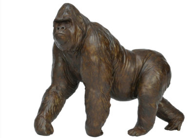 Grand gorille mâle en marche (ÉPUISÉ)