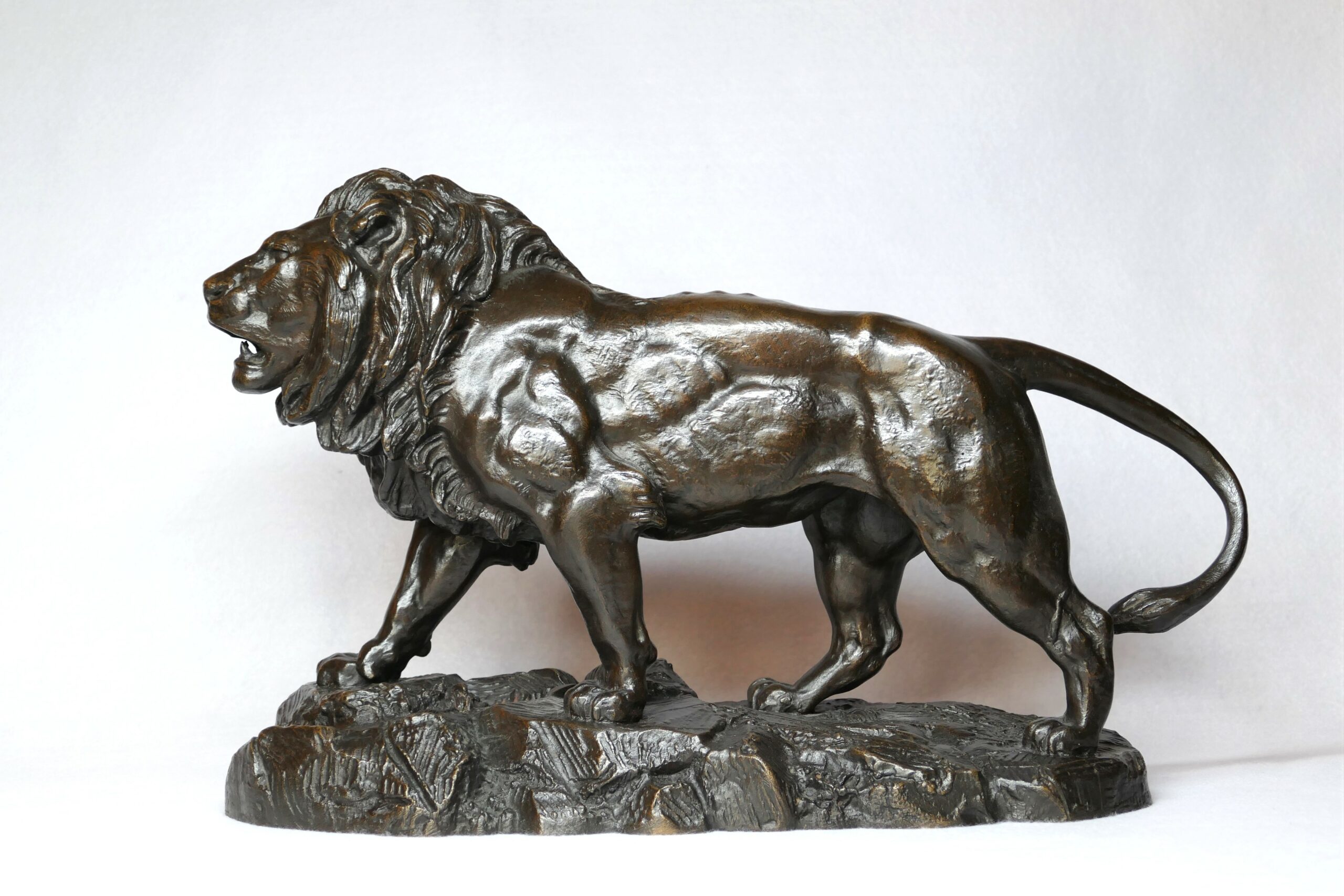Barye bronze Lion qui marche
